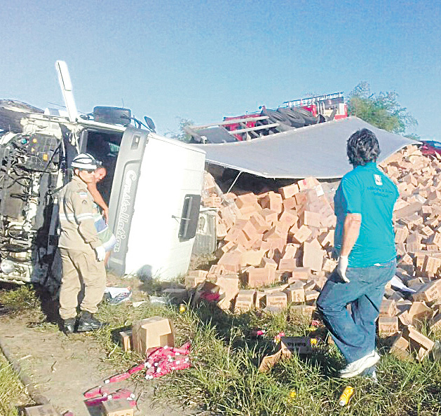 Acidente na BR-101 mata duas pessoas