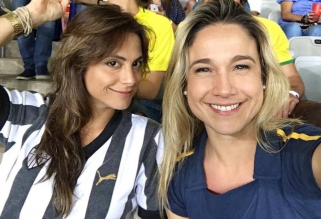 Fernanda Gentil vai a jogo da seleção brasileira com a namorada