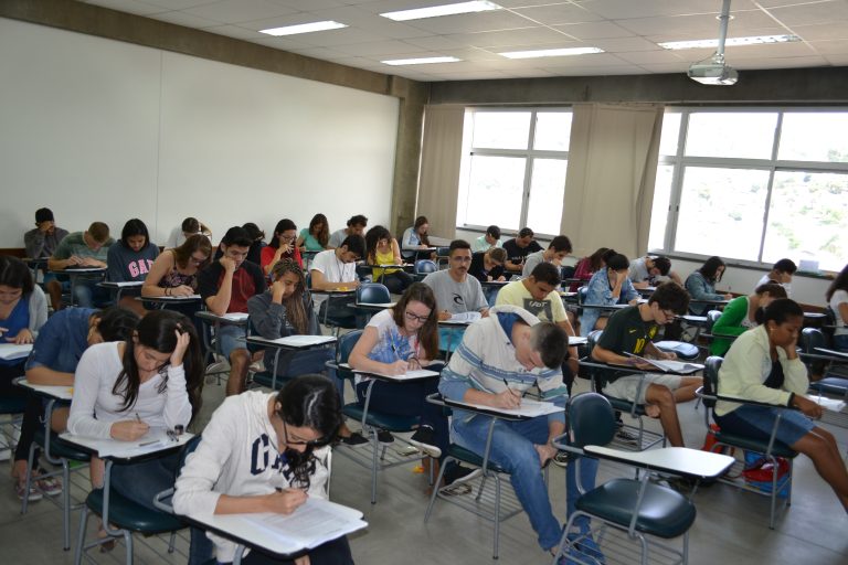 Faesa divulga lista de aprovados no vestibular