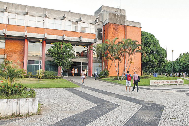 Se não recorrerem, 5 alunos terão de pagar 179 mil por invasão, diz Ufes