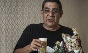 O símbolo da alegria está triste