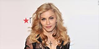 Madonna se irrita depois de estúdio de Hollywood dizer que fará filme biográfico sobre ela