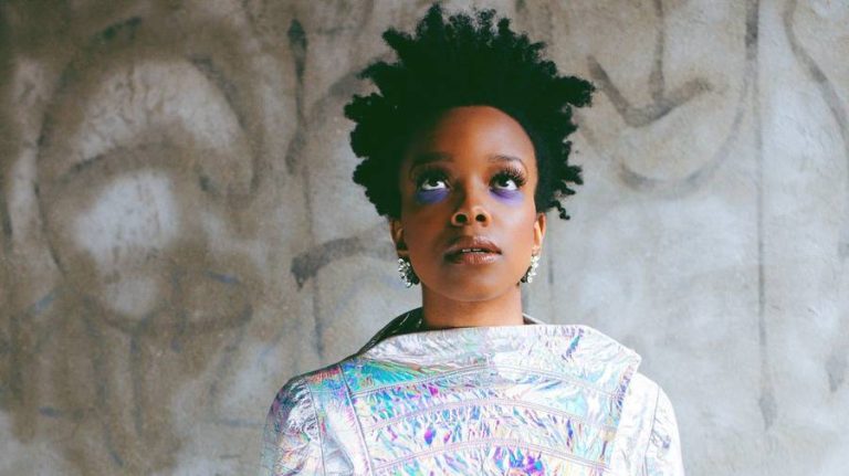 Jamila Woods lançou novo vídeo da música “Holy”