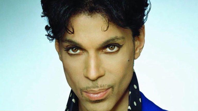 Justiça determinou os seis irmãos de Prince como herdeiros do patrimônio do cantor