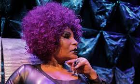 Elza Soares lança coletânea de remixes do álbum “A Mulher do Fim do Mundo”