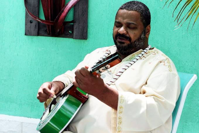 O samba respira! Arlindo Cruz deixou CTI e é transferido para unidade semi intensiva  
