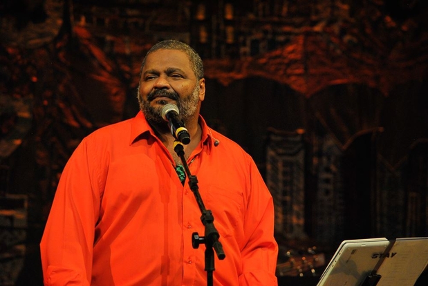 Arlindo Cruz segue internado tendo melhoras