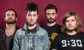 Bastille fará show beneficente para ajudar vítimas do incêndio no Grenfell