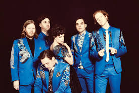 Arcade Fire: ‘Everything now’ tem DJ do Daft Punk e som festivo com letras melancólicas