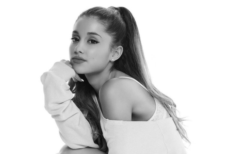Famílias das 22 pessoas mortas em atentado na saída de show de Ariana Grande irão receber cerca de R$ 1 milhão