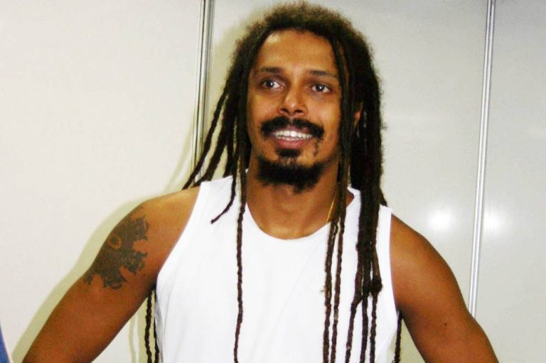 Falcão sentiu dores no peito e O Rappa cancelou dois shows