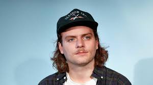 Mac DeMarco lança clipe com realidade virtual para “This Old Dog”