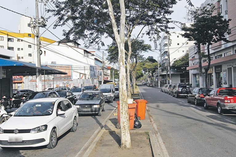 Jardim da Penha e Enseada do Suá terão estacionamento rotativo
