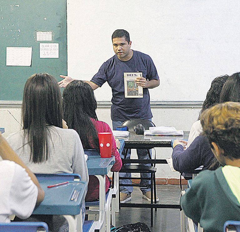 Supremo vai decidir obrigatoriedade do ensino religioso nas escolas
