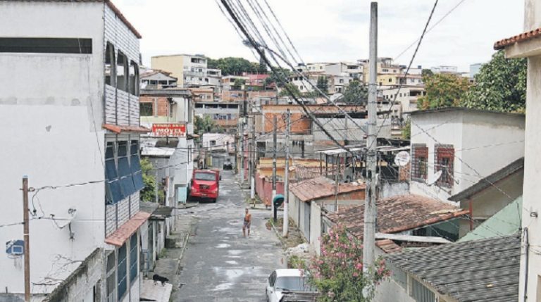 Moradores de 18 bairros à espera de postos de saúde