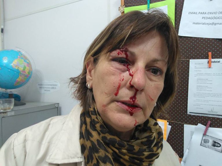 Jovem que agrediu professora em SC se entrega após decreto de internação