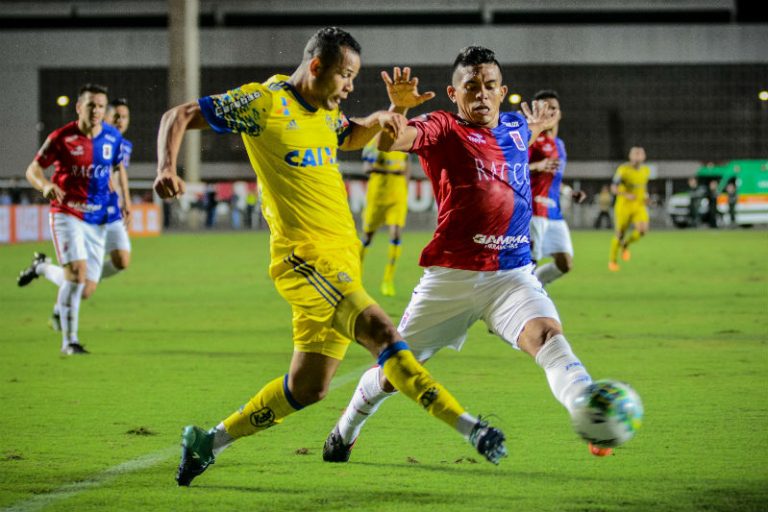 Fla é eliminado nos pênaltis no Kleber Andrade