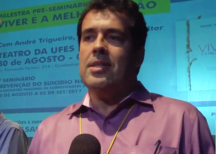 Em palestra na Ufes, jornalista André Trigueiro defende cobertura sobre suicídios na imprensa