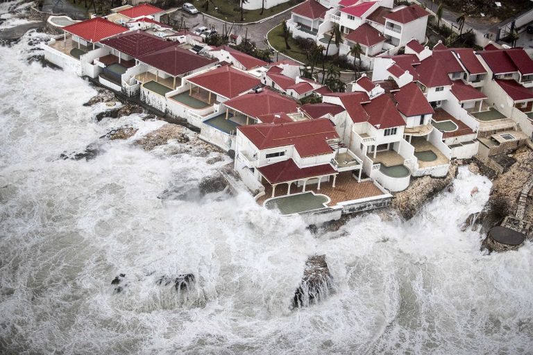 Furacão Irma mata ao menos 21 no Caribe e deve atingir EUA no domingo