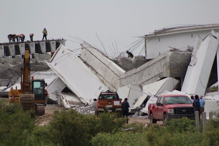 Tremor leva destruição a estados mais pobres do México. Número de mortos chega a 61