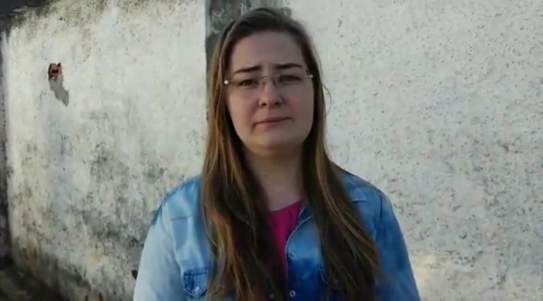 Irmã de uma das vítimas de acidente na BR-101 desabafa. Veja vídeo