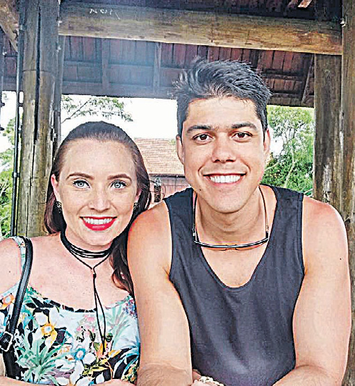 Casal que morreu em acidente estava noivo há uma semana