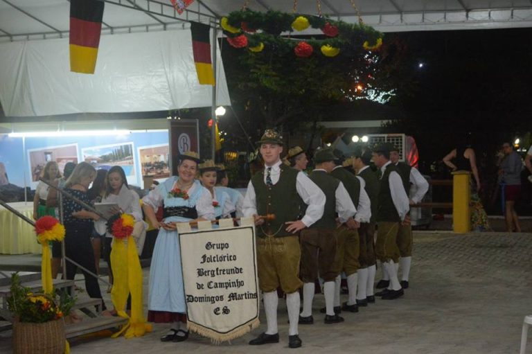 Mensagens de apoio às famílias em rede social