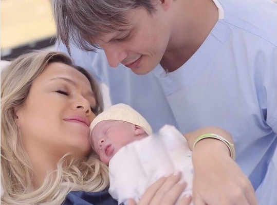 Eliana publica pela primeira vez foto da filha recém-nascida