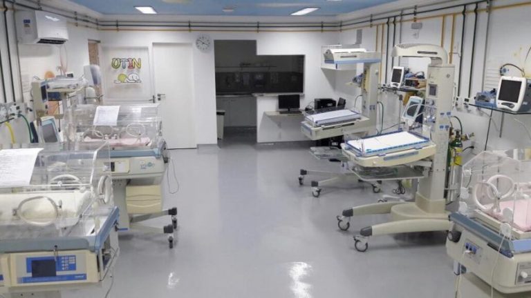 Morre segundo bebê que nasceu em loja de material de construção