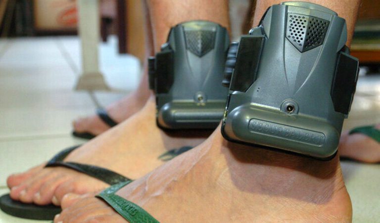 Preso pode ter que pagar por tornozeleira eletrônica