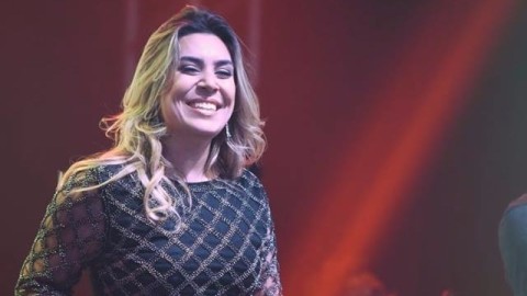 “A professora me chamou de burra na frente da sala inteira”, diz Naiara Azevedo
