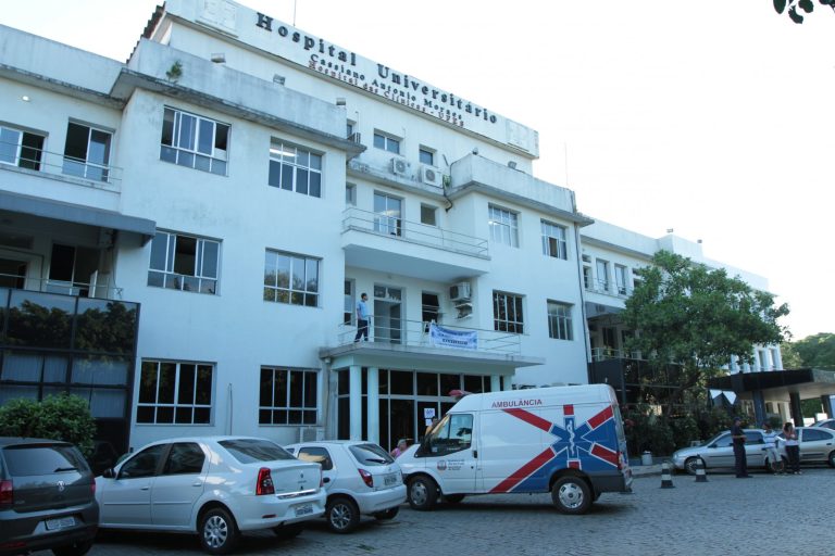 Polícia Civil investiga assalto em que médica foi baleada