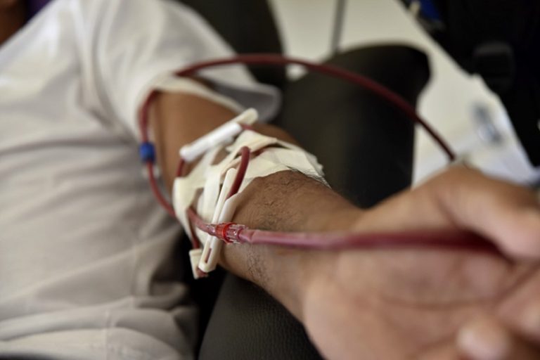 Justiça autoriza transfusão em paciente que rejeitava procedimento por motivos religiosos