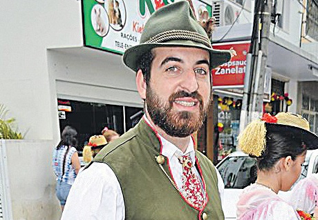 Sobrevivente de tragédia na BR-101 precisa de doações de sangue