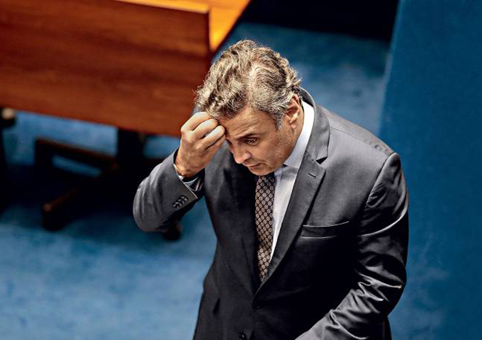 Senadores aprovam pedido para que plenário revise decisão do STF sobre Aécio