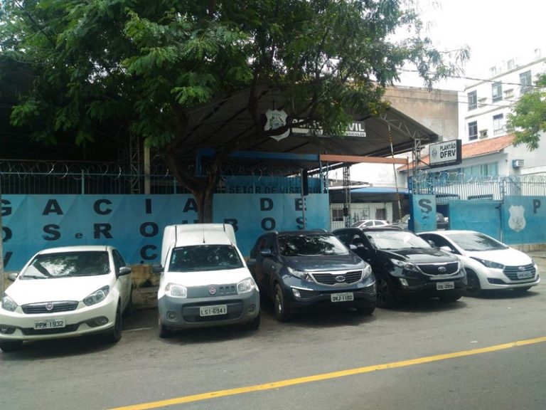 Polícia desarticula maior quadrilha de falsificação de documentos do Estado