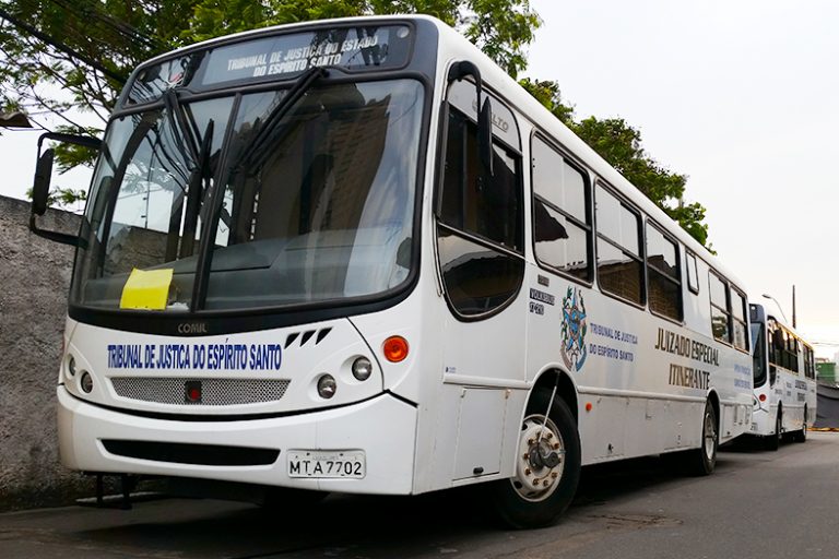 Ônibus da Justiça vai à Serra neste sábado para ações de divórcio e pensão