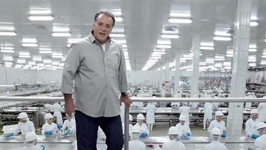 ‘Não me arrependo de nada’, diz Tony Ramos sobre comerciais da Friboi 