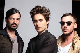 Thirty Seconds To Mars e Travis Scott apresentam “Walk On Water” no VMA