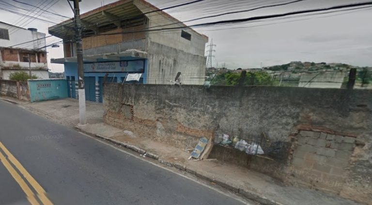 Feto é encontrado dentro de lixeira em Vitória