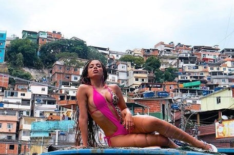 Vereador evangélico questiona se Anitta é ‘cantora ou garota de programa’
