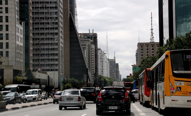 Entidades defendem juiz que libertou homem que ejaculou em mulher dentro de ônibus