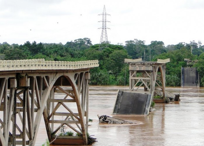 Jovens são flagrados fazendo sexo em ponte desativada no Norte do Estado