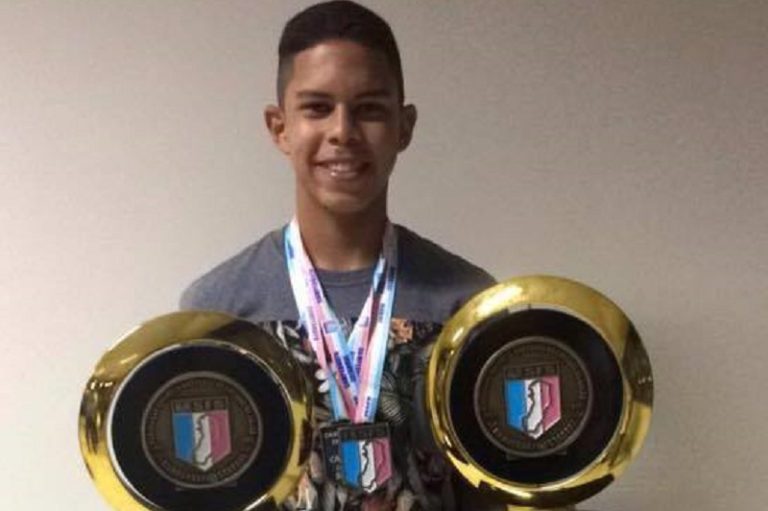 Família diz que jogador estava com exames em dia e não tinha problemas de saúde