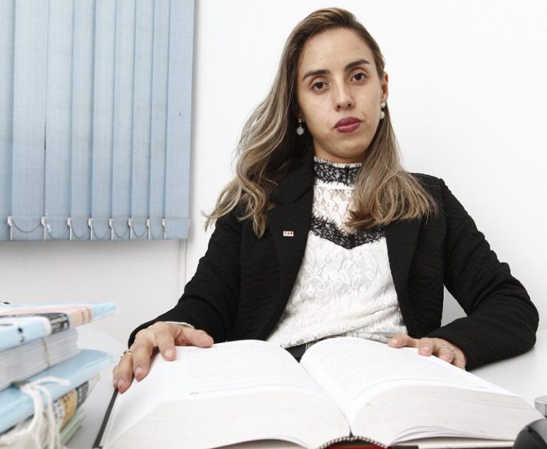 Mães divorciadas têm de pagar pensão para filhos