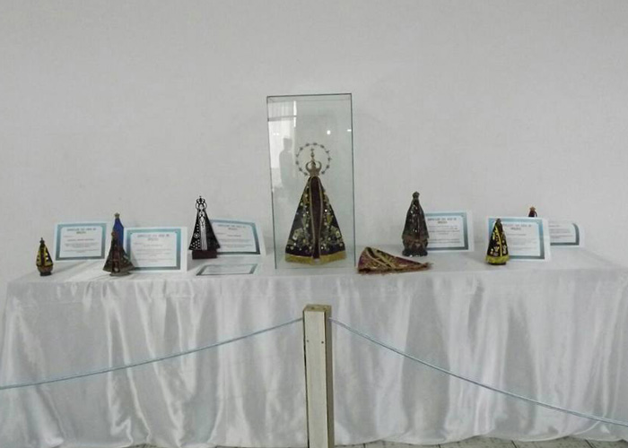 Religião: Aparecida em Cobilândia