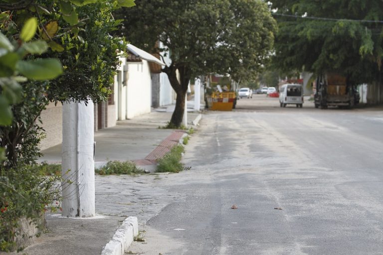 Homem é preso por se masturbar na rua, paga fiança e é solto
