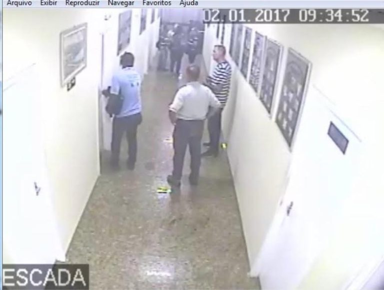 Vereador é acusado de furtar notebook da Câmara