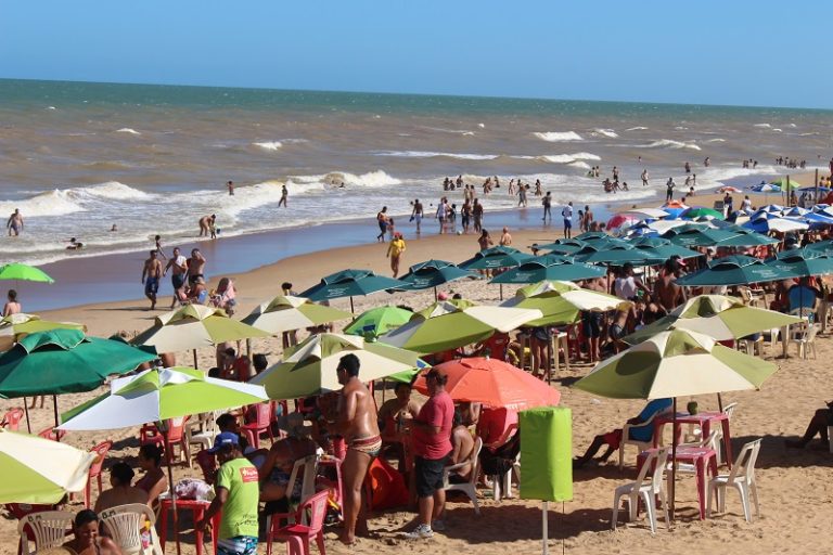 Adolescente morre afogado em Guriri