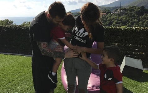Mulher de Messi anuncia gravidez do terceiro filho